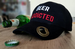 BeerAddicted шапка со отворач за шишиња